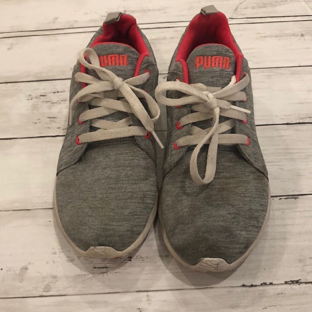 Puma Gray and Pink Everride knit sneakers